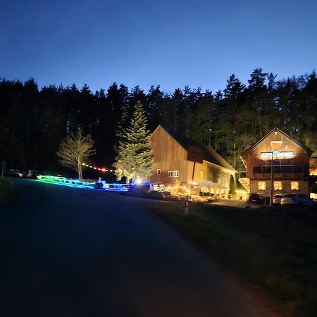 Landgasthof Zur Linde クローナハ エクステリア 写真