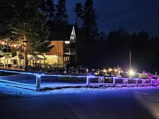 Landgasthof Zur Linde クローナハ エクステリア 写真
