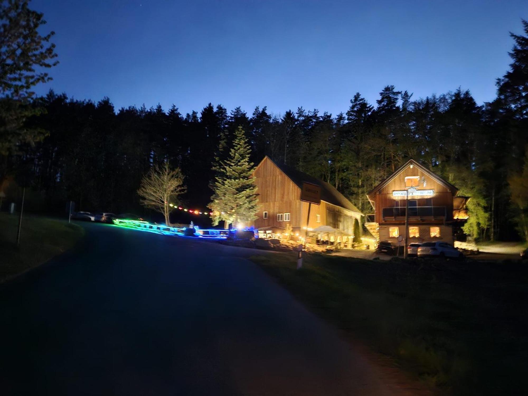 Landgasthof Zur Linde クローナハ エクステリア 写真