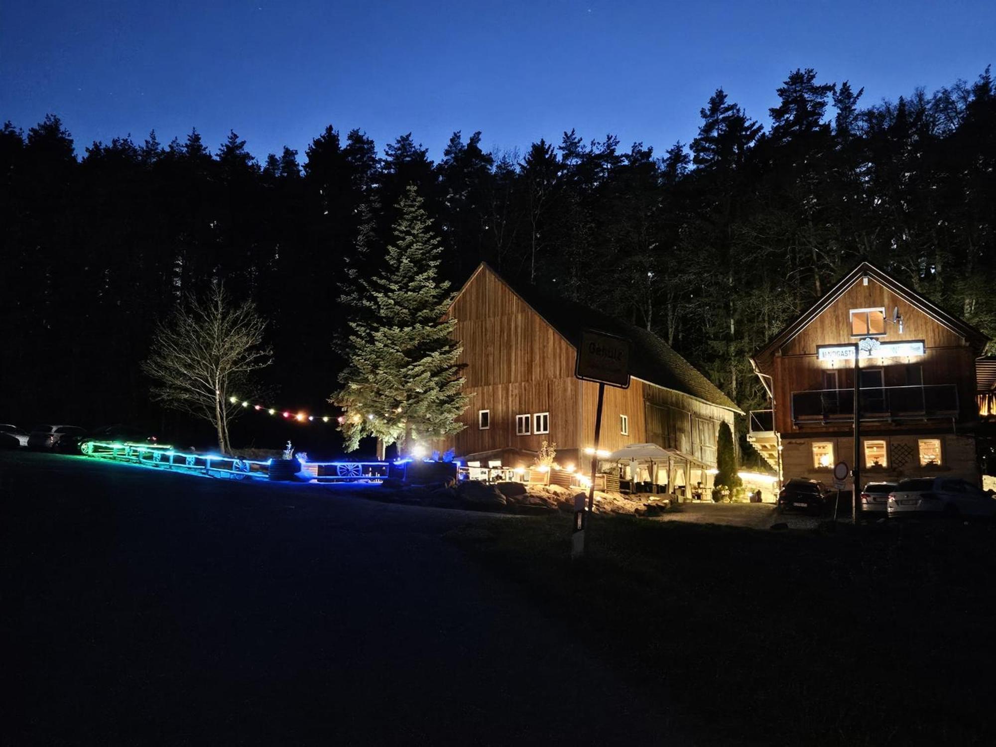 Landgasthof Zur Linde クローナハ エクステリア 写真